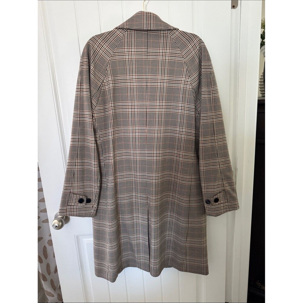 Checked Coat in Brown and Black Houndstooth - Picture 2 of 4